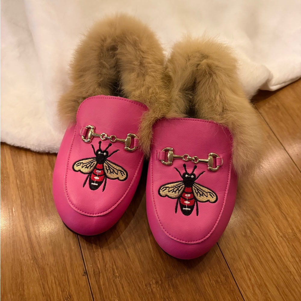 Pink Fur-Lined Bee Embroidered Loafers